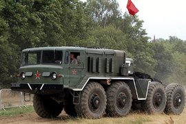 V型12缸排量38.8升 MAZ-537的前世今生 8X8百公里油耗75升！