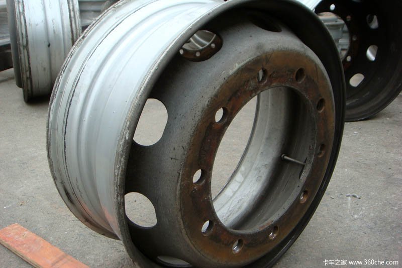 鲜有人关注卡车真空胎的轮毂也有讲究图片列表