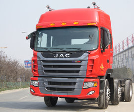 格尔发6x2轻量化牵引