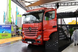 百万级重卡“壕”在哪？图解510马力 6x2R 奔驰新Actros