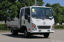 搭载1.8升汽油机 大运小白鲨多拉快跑又灵活