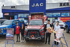 ����ڽ�����;���ѻ������Լ�������Ȧ