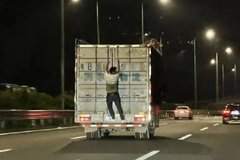 ������ һ���������԰��ڻ�������ҡ��