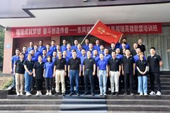 �úڰ� ���ص� �����ڡ�����Ӣ�����ˡ�