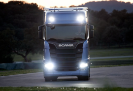 不管用什么灯 正规使用才是真正有职业道德