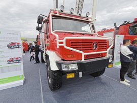 独立悬架 涉水深度0.8米 图解陕汽全地形消防车