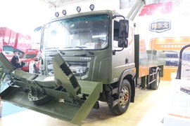 不愧是专用车底盘的多面手 多利卡D9的拓展性很强悍