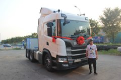 Ϊ��ѡ���ڳ�����ʻ˹��������ɶ����