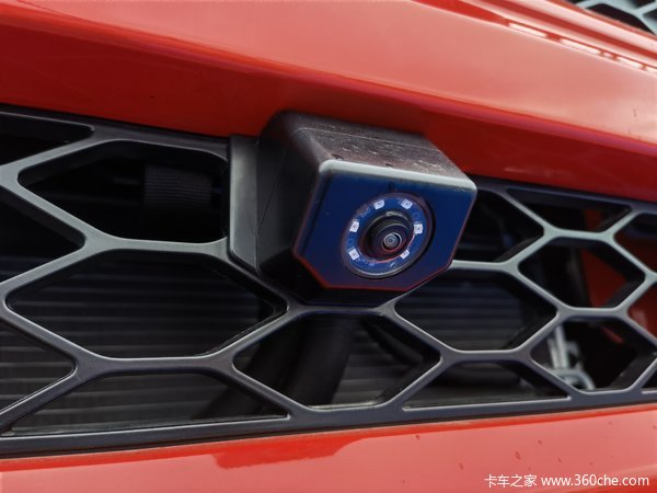 全轮驱动配轮减桥 专为消防车设计 速评360马力杰虎H6