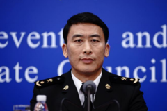 �������𣺼�ǿ����˾������Ⱥ��������