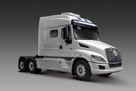 把家装车上 吃喝拉撒一车搞定 首批限量乘龙T7房车正式发起抢筹