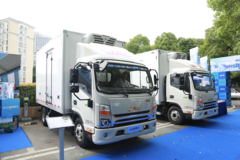 ��Ч��ȫ�з�����ϰ���׼˧�����ʿ