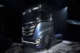 采用依维柯S-Way平台 最大645马力 尼古拉正式交付首台尼古拉3卡车
