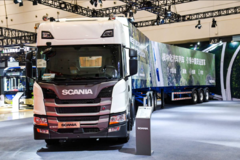 ����Ч�ʷ�����˹������˫���г�����