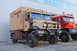 门式车桥三把差速锁 顶级配置 两款解放4X4越野房车重大亮相