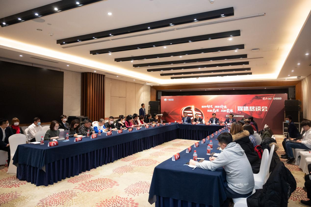 ����&nbsp;:&nbsp;���ֻ��ǽ�Ÿ�������չ�ش���