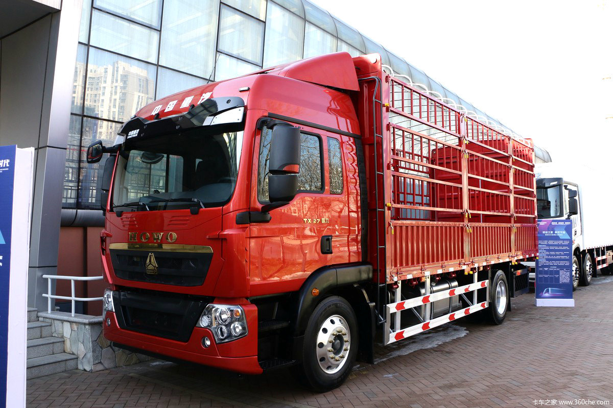 270马力六缸加持重汽豪沃tx6米8详解图片列表