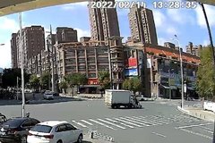 �ֵ���������ײ����  �Ͼ���ͨ�¼�����