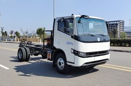 255马力 自重3.3吨 远程汽车混动中卡出来了