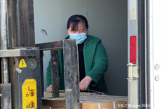 “都是为了生活和孩子 幸好有领航S1”亲身体验女卡友的货运日常