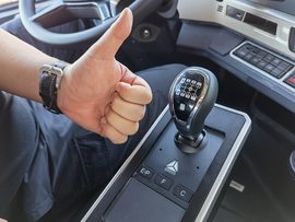 轻卡6挡变8挡 重卡挡位12个起步 为什么卡车挡位这么多？