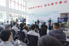 ������̨���������ͷ��������ɹ�