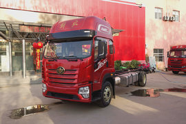 高顶双卧超宽卧铺搭配自动挡 260马力解放青汽JK6仅售18万6