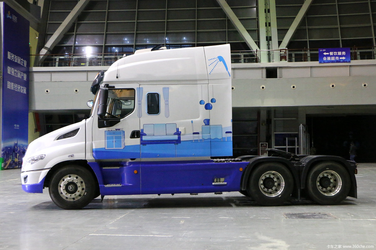 国产长头车天花板乘龙t7房车配z14图片列表