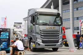 不限速跑100 东康560马力格尔发K7盘刹气囊桥都配齐了 高级！