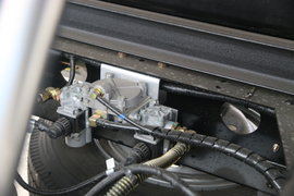 二者同样都是ABS！ 气刹和油刹的结构相同吗？区别在哪？