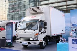 冷藏车新标杆！ 康铃J6冰博士如何走红市场？搭载安康3.0升动力