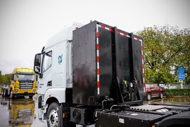 氢燃料电池组到底是什么? 好比“化学发电机” 整车全靠它供电！