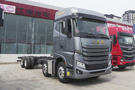 490马力配AMT气囊桥 跨越K7 8X4合规可拉18吨 舒适性直接拉满