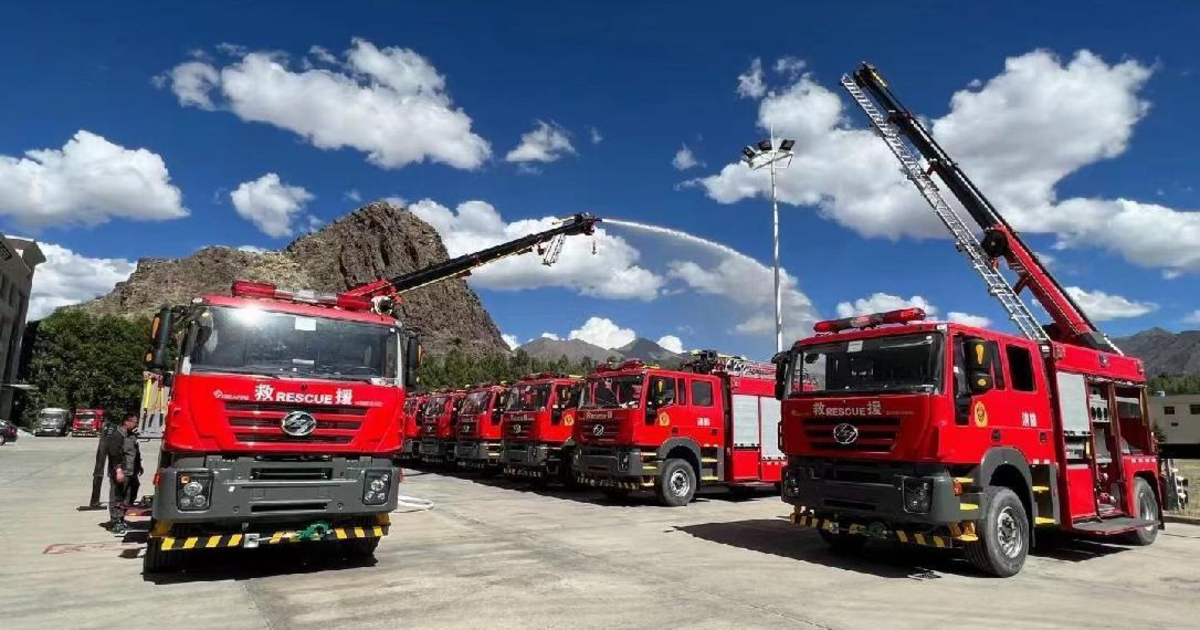“红”动高原，红岩4X2抢险救援车批量交付西藏消防