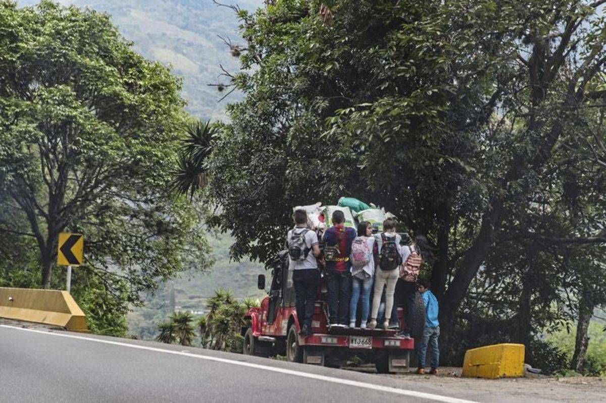运输成本36元/公里！ 在哥伦比亚开车啥体验？公路版绝地求生
