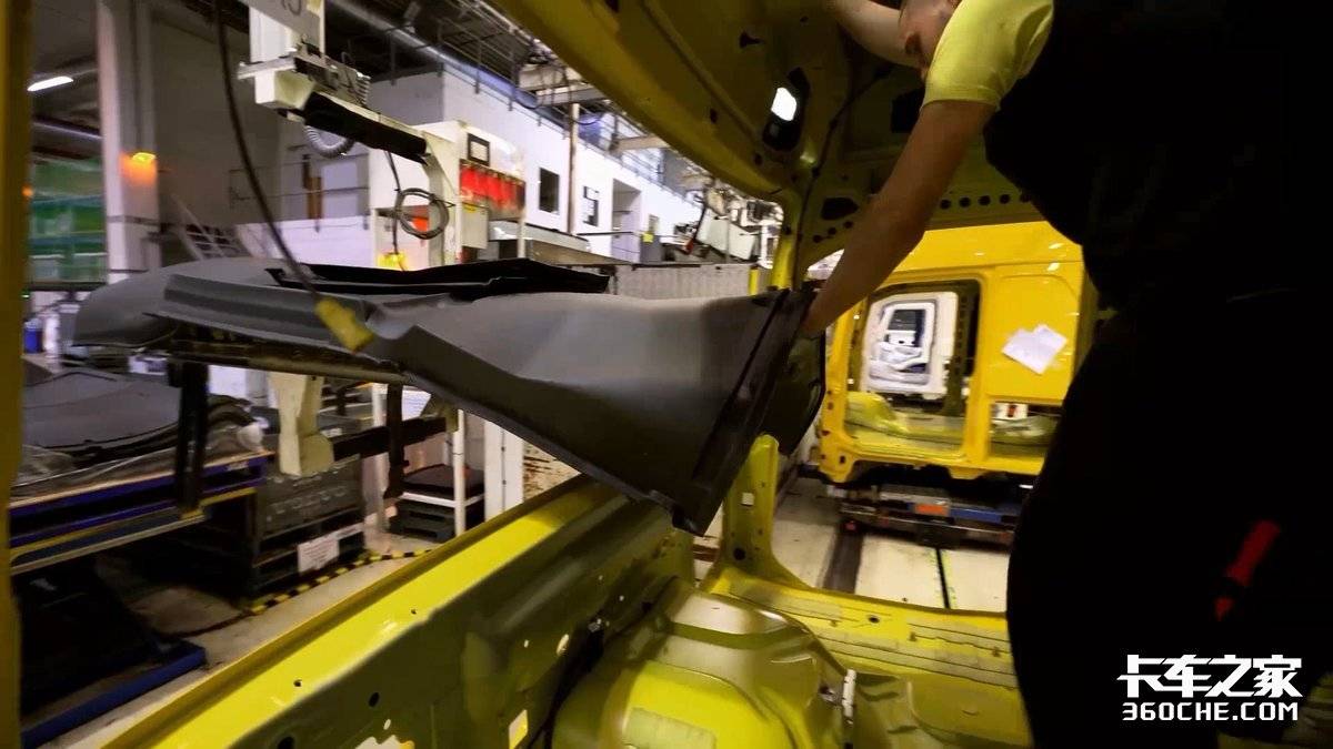 750马力FH如何生产 走进沃尔沃根特工厂 看老外怎么造车（下）