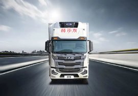 看产品 保鲜“最后一公里” 且看格尔发斜坡高顶国六冷藏车