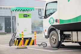 最高补贴30万/车 成都新能源利好！2025年前淘汰国三车40万辆