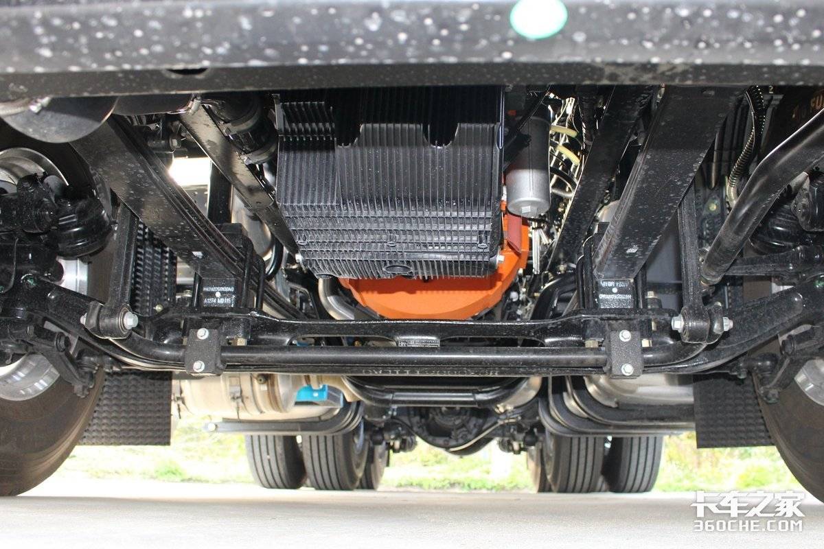 标配驻车空调超宽卧铺 这4款重卡舒适性不输进口卡车！