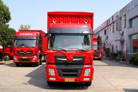 东康发动机+63方电动飞翼货厢 这款高顶双卧的东风D3V仅售22万多