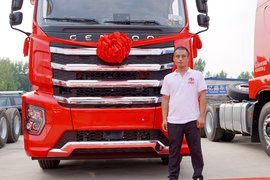 子母车新疆往返甘肃拉煤 一年竟可以多挣出台帕萨特？