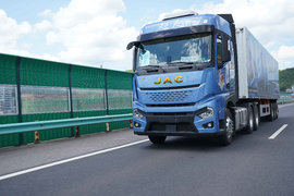 "超越Q7万里行":制动高效灵敏 江淮超越Q7让您无惧"云贵川"!