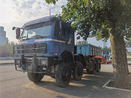 经典老车回顾:8驱10缸500马力 ZF 16挡 老去的王者NG4850大件车