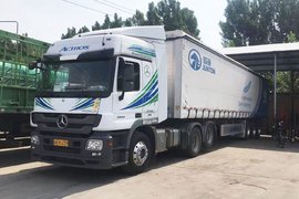 河南卡友换新挂 10万买了个铝合金侧帘挂