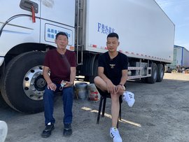 卡一代与卡二代之间的PK 来看看这对父子如何携手创富