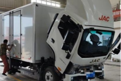 ˧���˧����λ�û��������񻨶�һ��