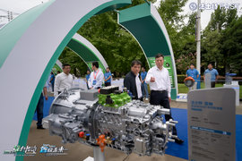 法士特新能源产品“蓝驰”品牌重磅发布 四款新能源产品精彩亮相