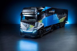 为未来充电：梅赛德斯-奔驰eActros LongHaul纯电动长途重卡首秀IAA