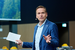 ˹������Я14�������IAA �������ŷ�