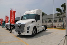 纯正美式动力链!康明斯15L配伊顿AMT 陕汽长头车轾德炎再曝光